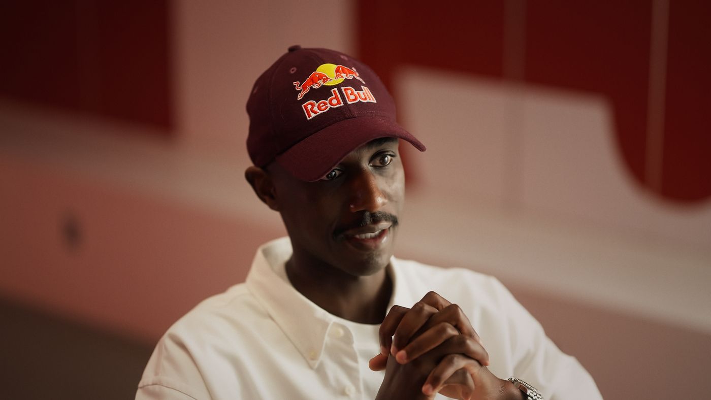 Almoez Ali in the QFA locker room, B cam